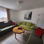 克莱纳科莫多宾馆 酒店 Zorge