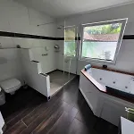 克莱纳科莫多宾馆 酒店